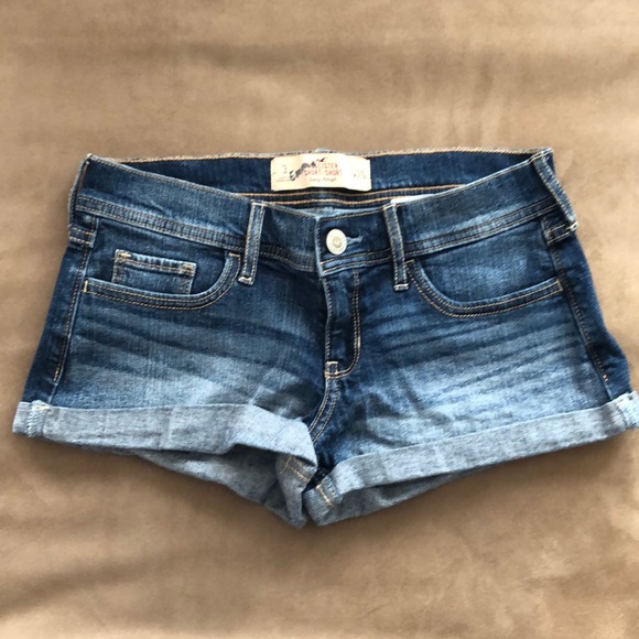Hollister Pants - 💰4/$20💵 Bundle Hollister Low Rise Jean Shorts